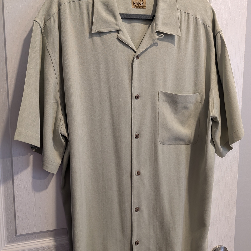 Men's Jos. A. Bank Silk Light Green Short Sleeve Shirt- Size XL